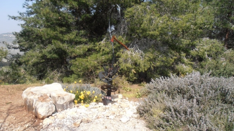 11 אנדרטה לזכרו של עדי ברבסטר (4).jpg